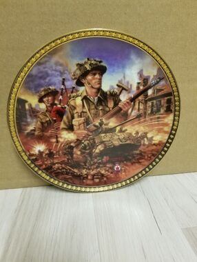 The Bradford Exchange Strong And Free Canada Remembers Series Decorative Plate